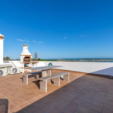 Oceanfront Two Bedroom Apartament Fuseta